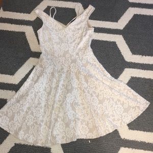 Cream and white detailed dress